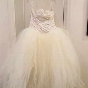Authentic Vera Wang Wedding Dress